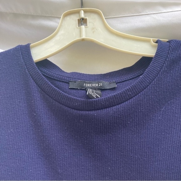 Forever 21 Navy Crop Shortsleeved Shirt with Ruffle Edge, Size Large - Picture 4 of 8